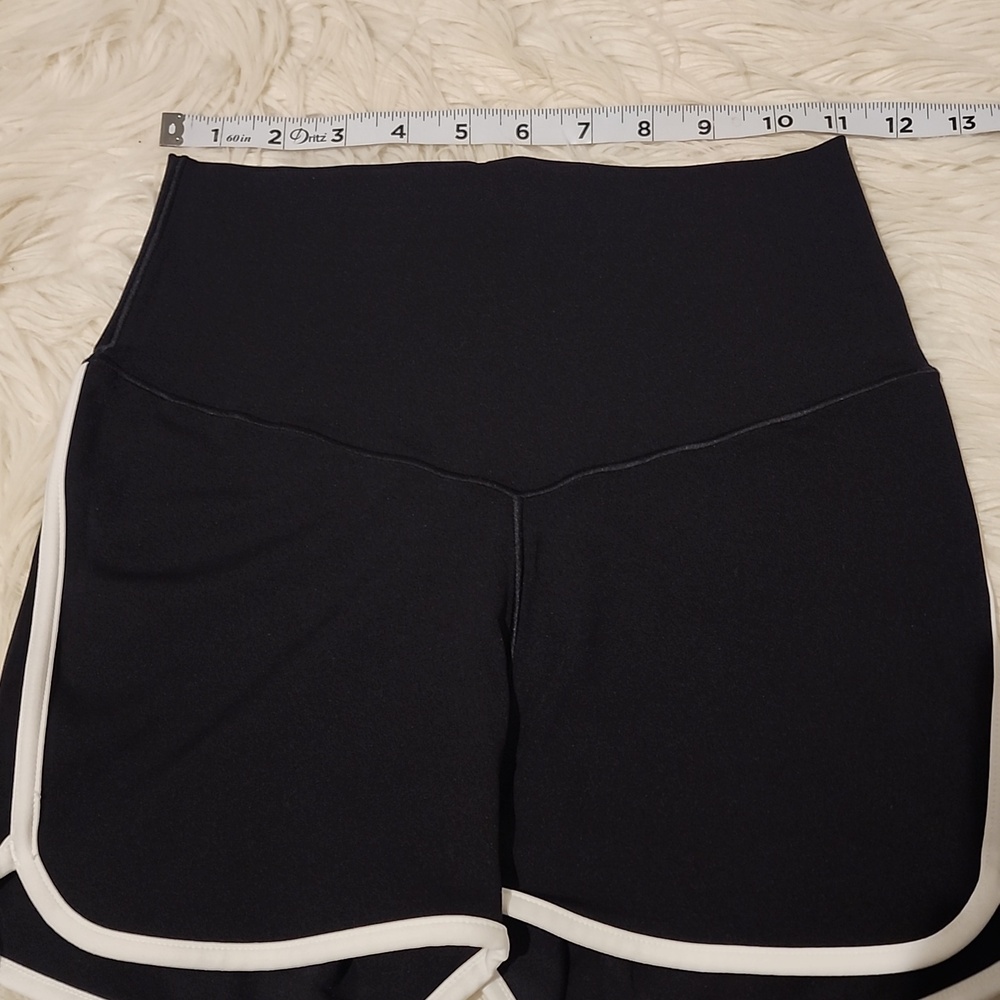 Offline by Aerie Hi-Rise Shortie - Picture 3 of 5